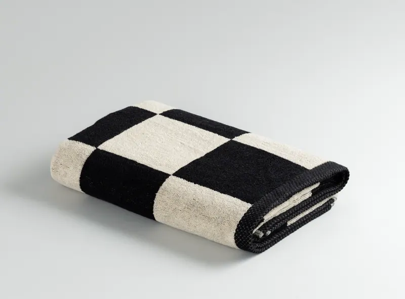 Check Onyx towel, folded