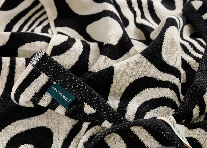 Onyx Swirl jacquard towel